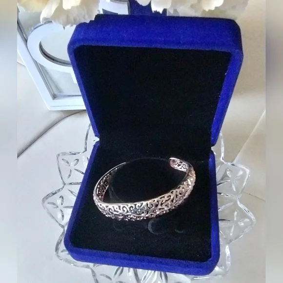 New In Box Sterling Silver Filigree Cuff Bracelet - Picture 6 of 13